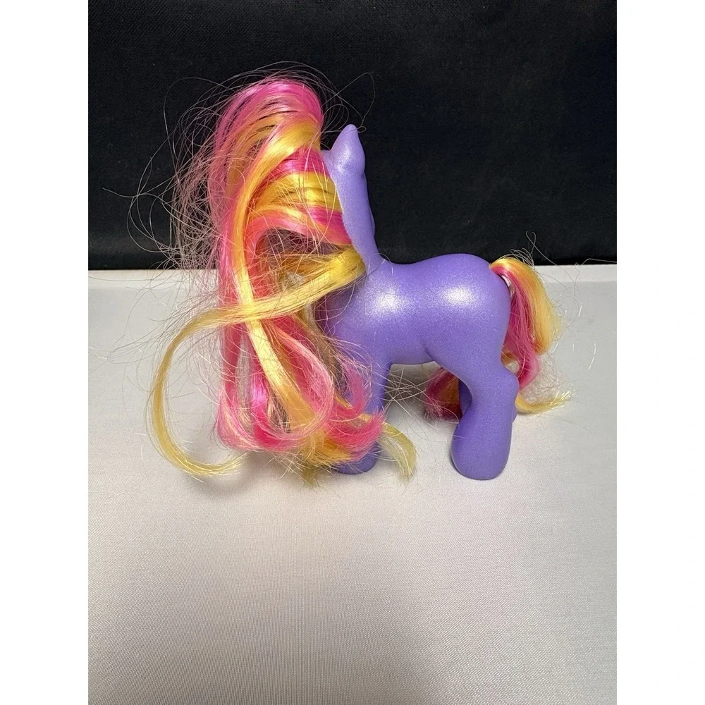 Vintage G3 My Little Pony Bumbleberry Purple Strawberry Magnet Foot Hasbro 2005